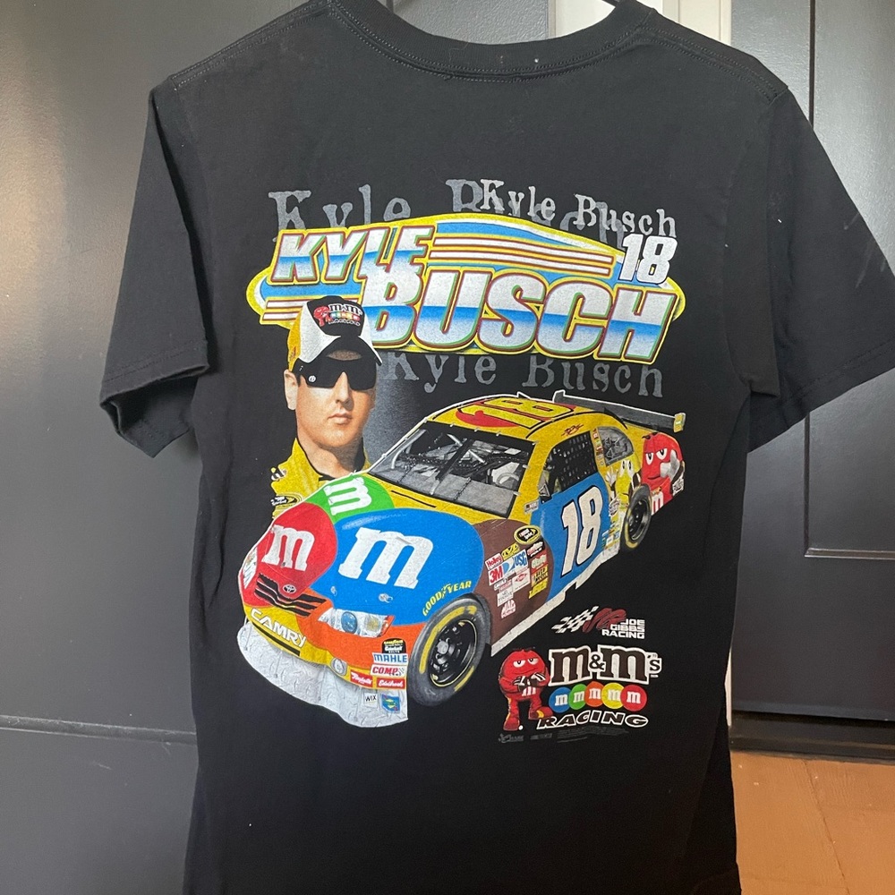VINTAGE Kyle Busch NASCAR Tee Shirt - right arm is signed by Kyle!